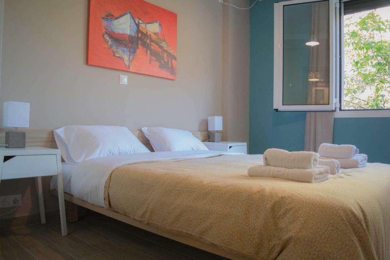 Chic And Minimal Apartment Close To Thissio Metro Athen Exterior foto
